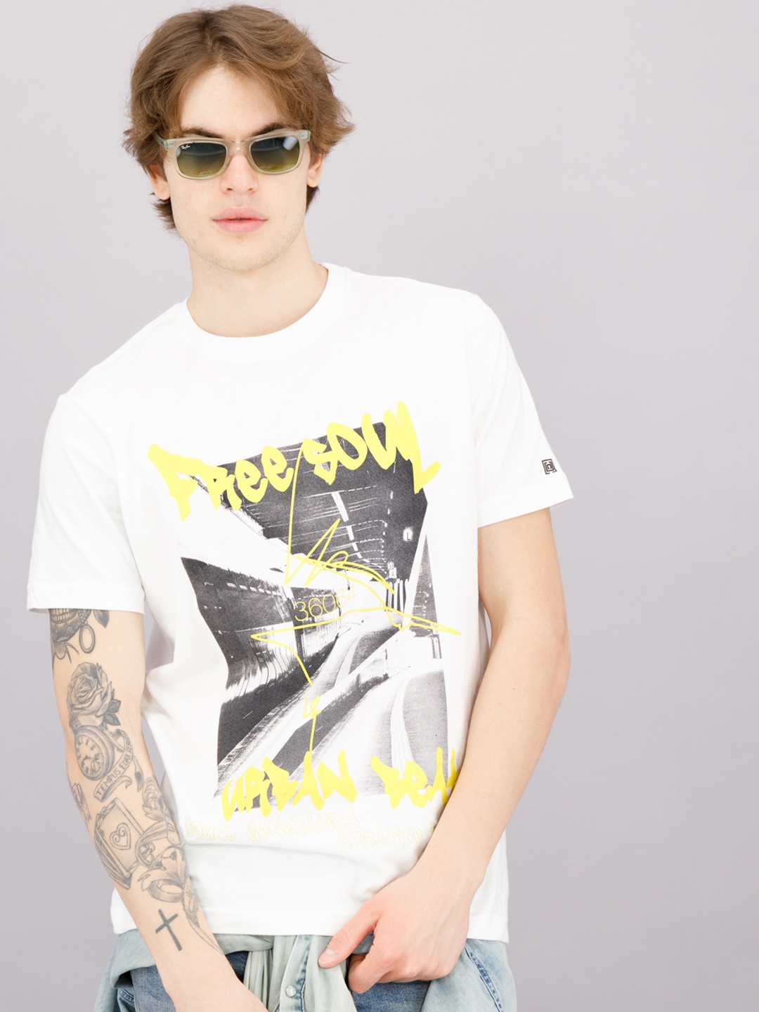 

FREESOUL Men White & Green Printed T-shirt