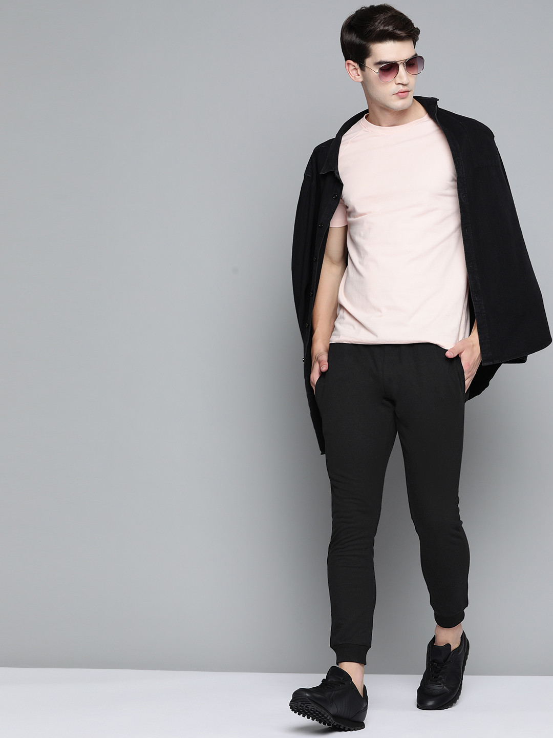 

Kook N Keech Men Black Slim Fit Solid Joggers