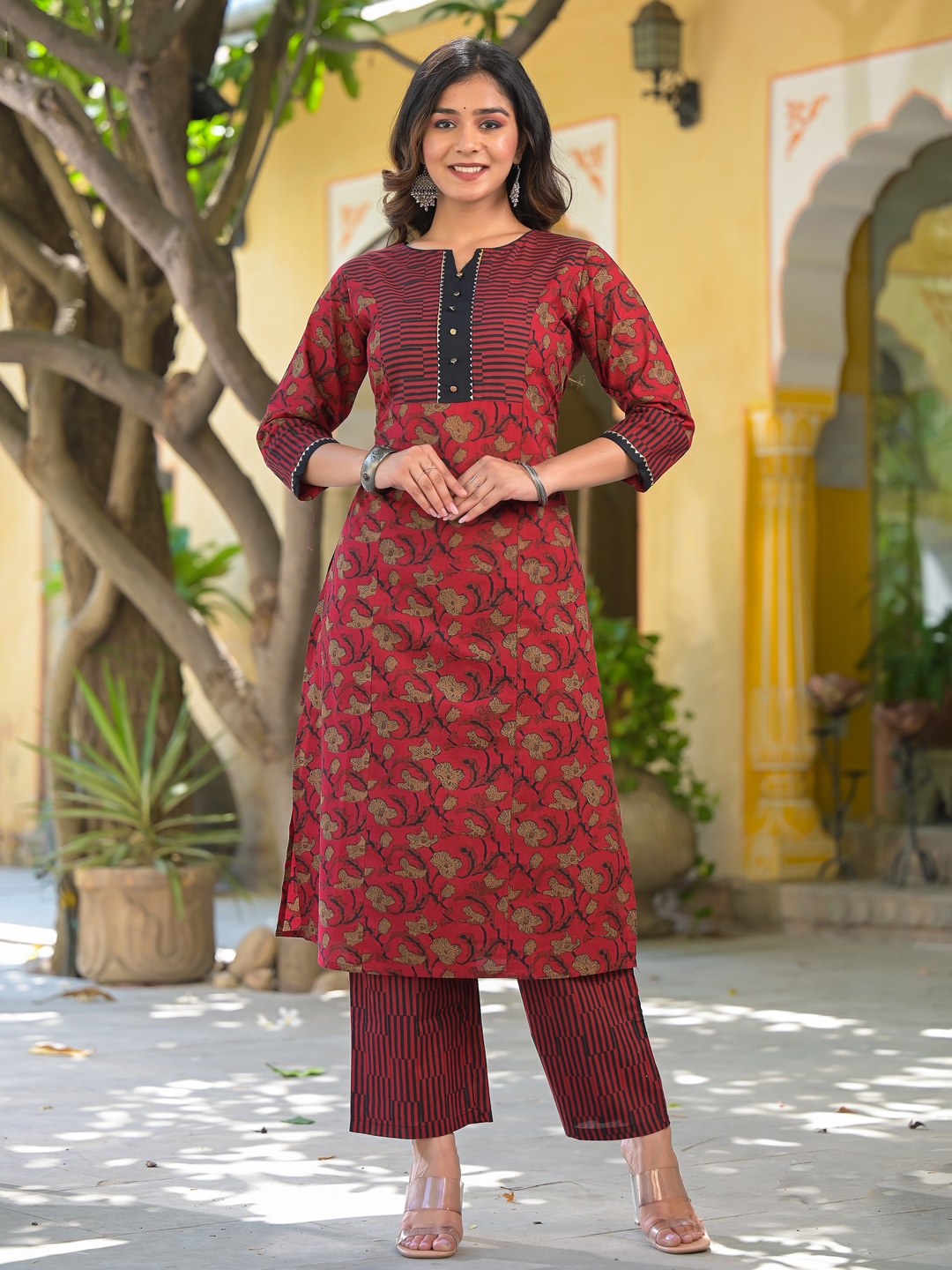 

YASH GALLERY Women Maroon Ethnic Motifs Printed Pure Cotton Kurta with Trousers