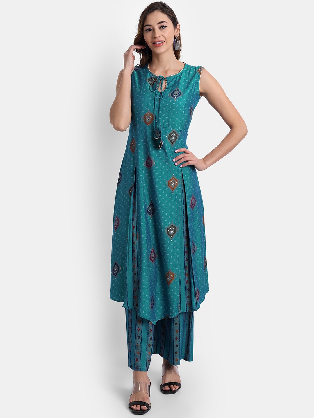 

HK colours of fashion Women Teal Printed Gotta Patti Kurta with Palazzos