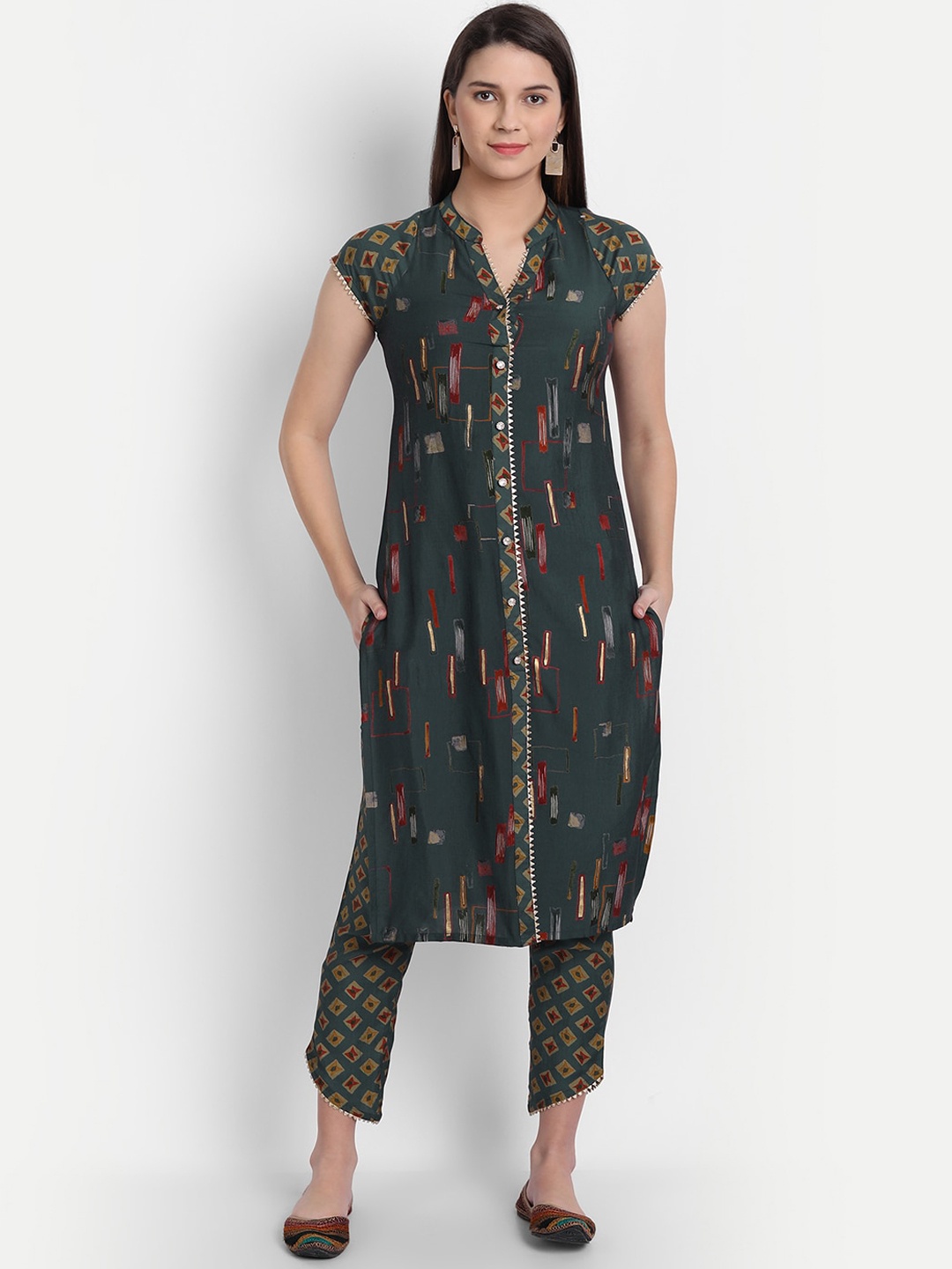 

HK colours of fashion Women Green Geometric Printed Kurta with Trousers