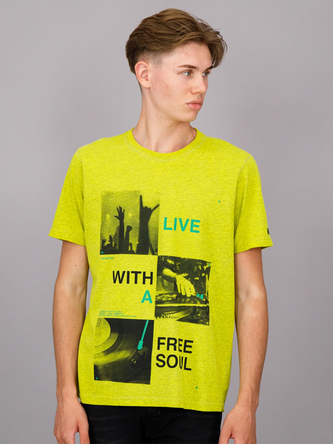 

FREESOUL Men Lime Green & Black Printed Pure Cotton T-shirt