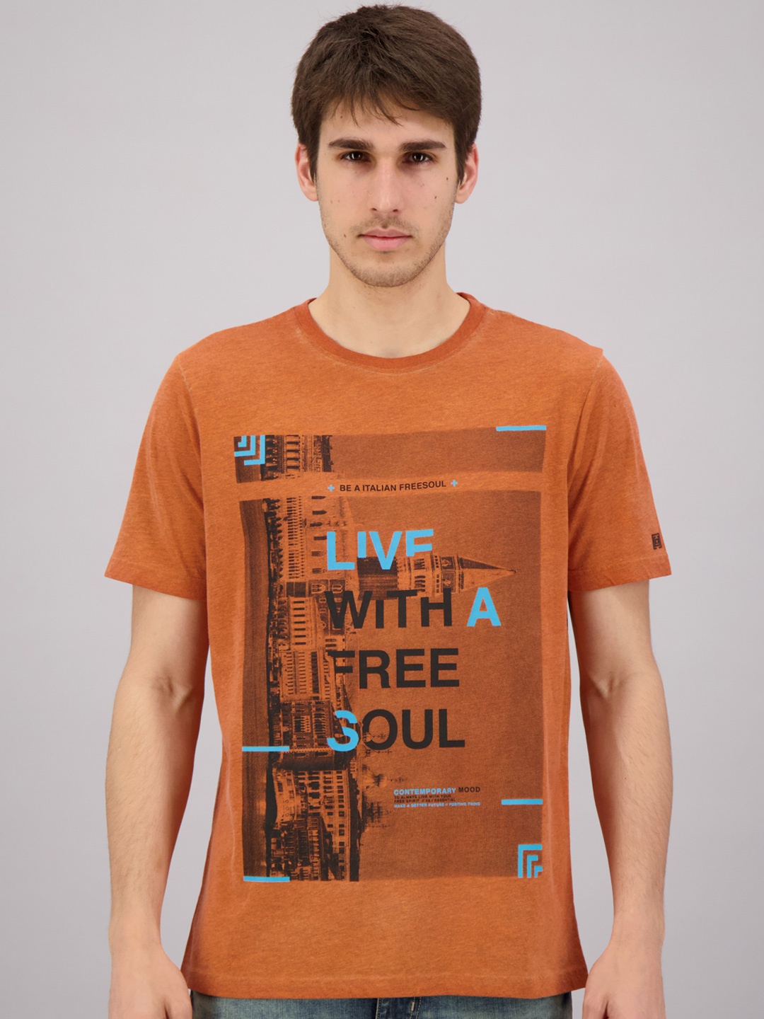 

FREESOUL Men Rust & Black Printed Pure Cotton T-shirt