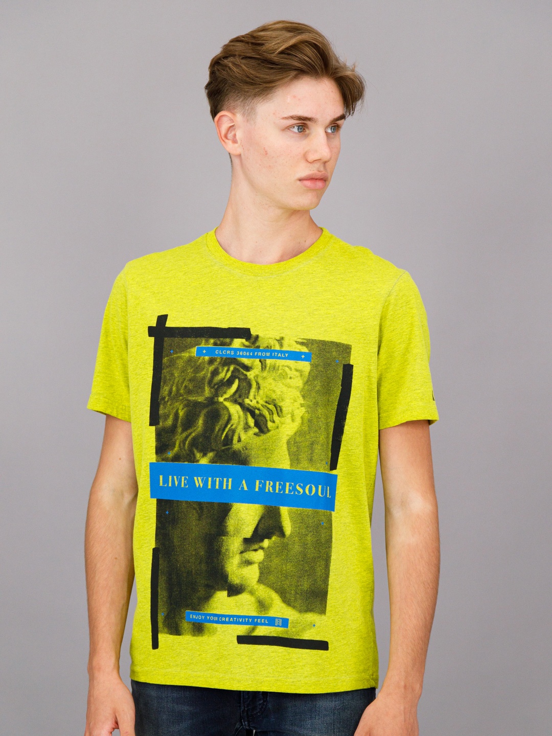 

FREESOUL Men Lime Green & Black Printed Pure Cotton T-shirt