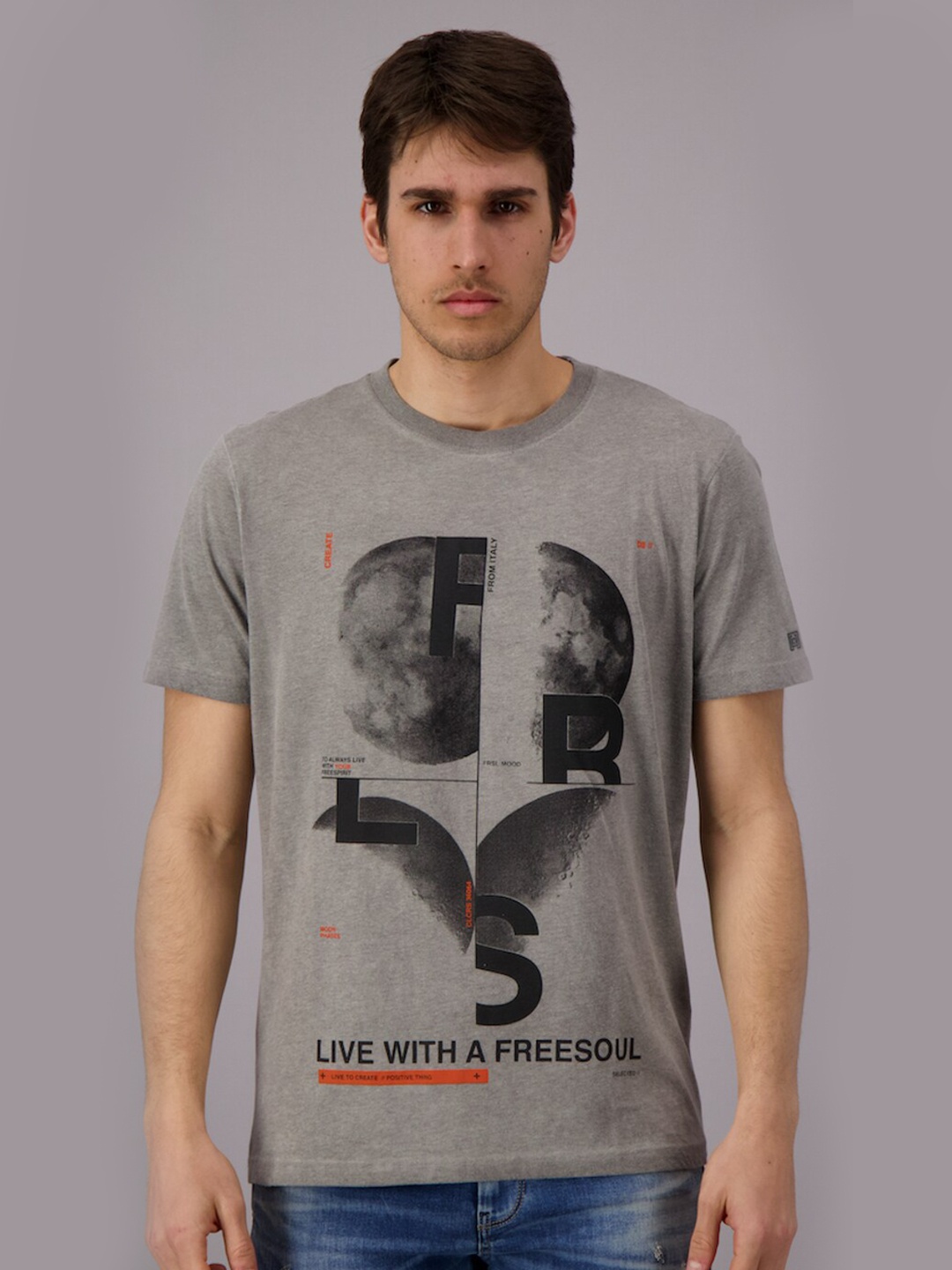 

FREESOUL Men Grey & Black Printed Pure Cotton T-shirt