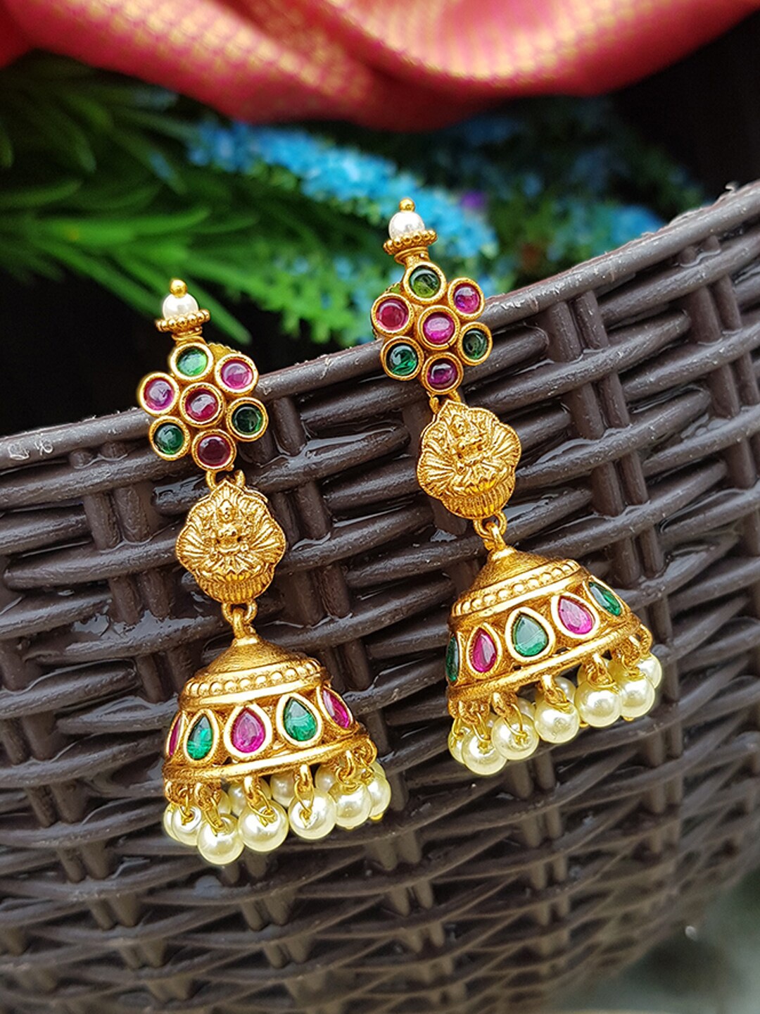 

GRIIHAM Gold Plated Jhumkas Earrings