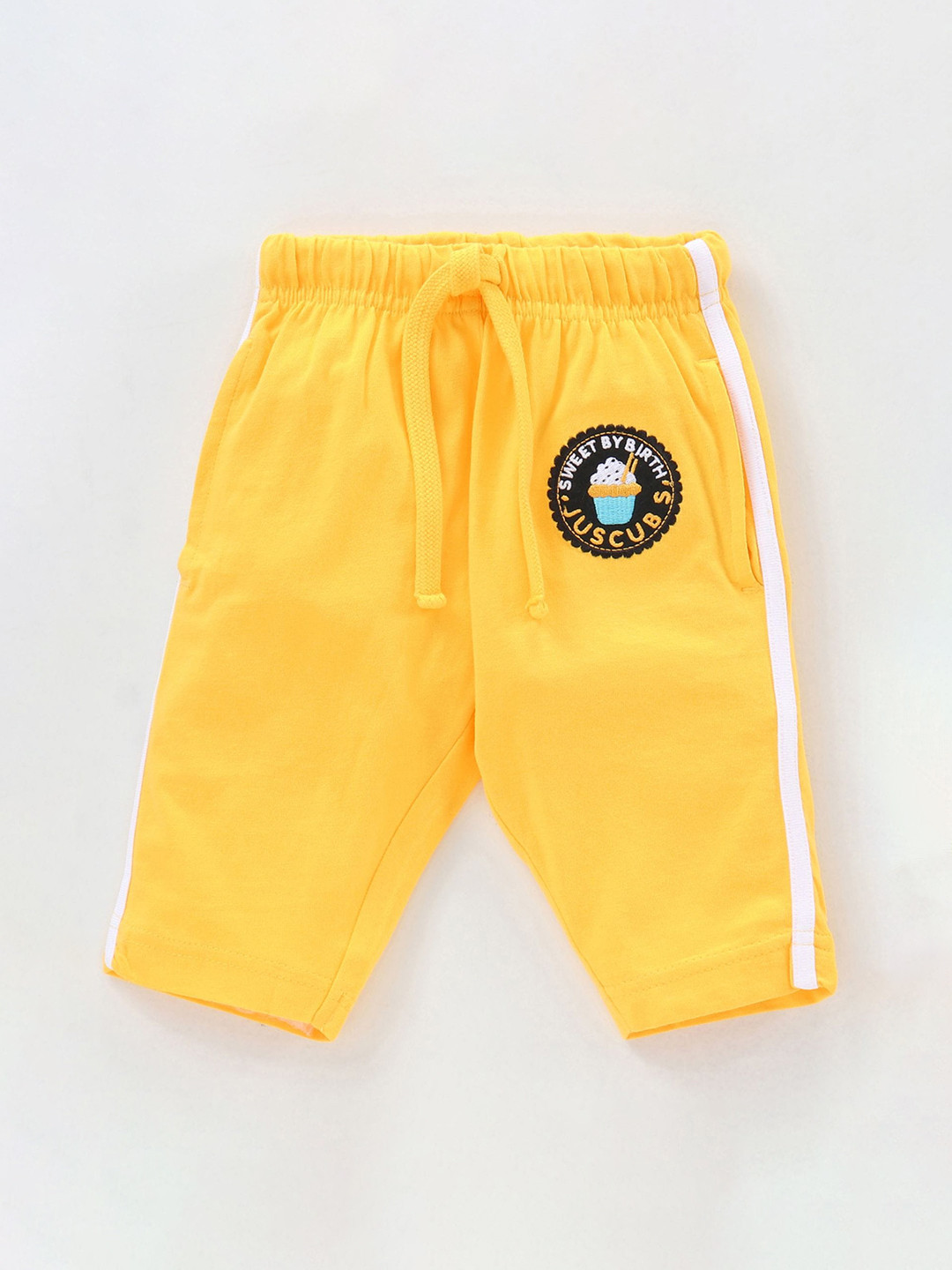 

JusCubs Boys Yellow Solid Relaxed-Fit Pure Cotton Three-Fourth Track Pants