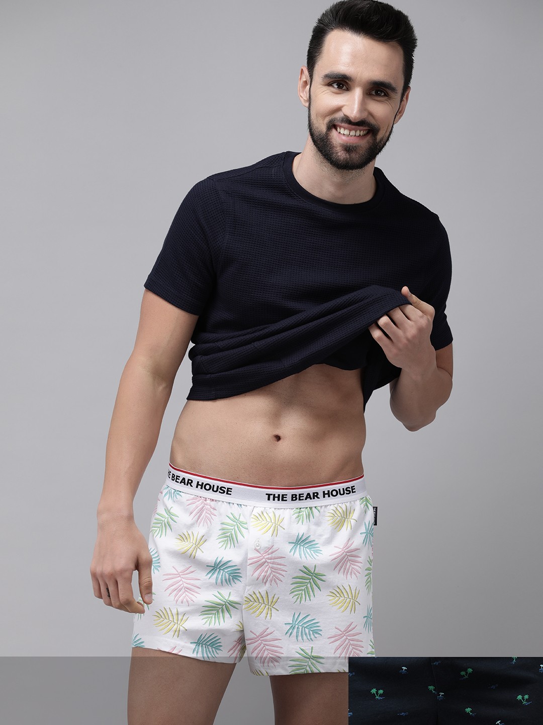 

THE BEAR HOUSE Men Pack of 2 Printed Boxers with Pouch, White