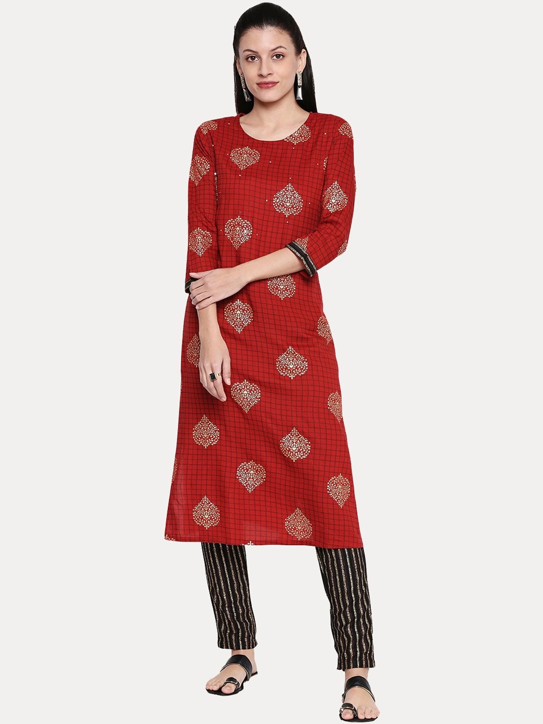 

ZRI Women Red Ethnic Motifs Printed Kurta with Trousers