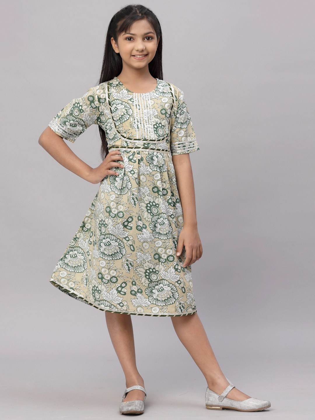 

NISHAB Women Green & White Ethnic Motifs Printed A-Line Cotton Dress