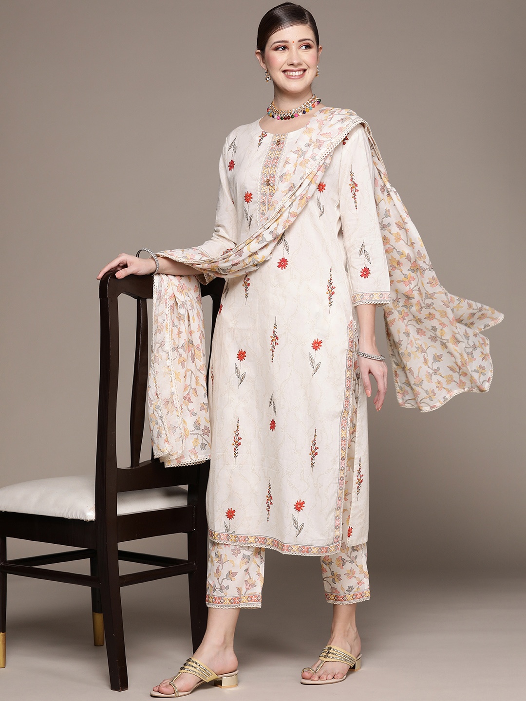 

Ishin Women Off White Floral Printed Sequinned Pure Cotton Kurta with Trousers & Dupatta