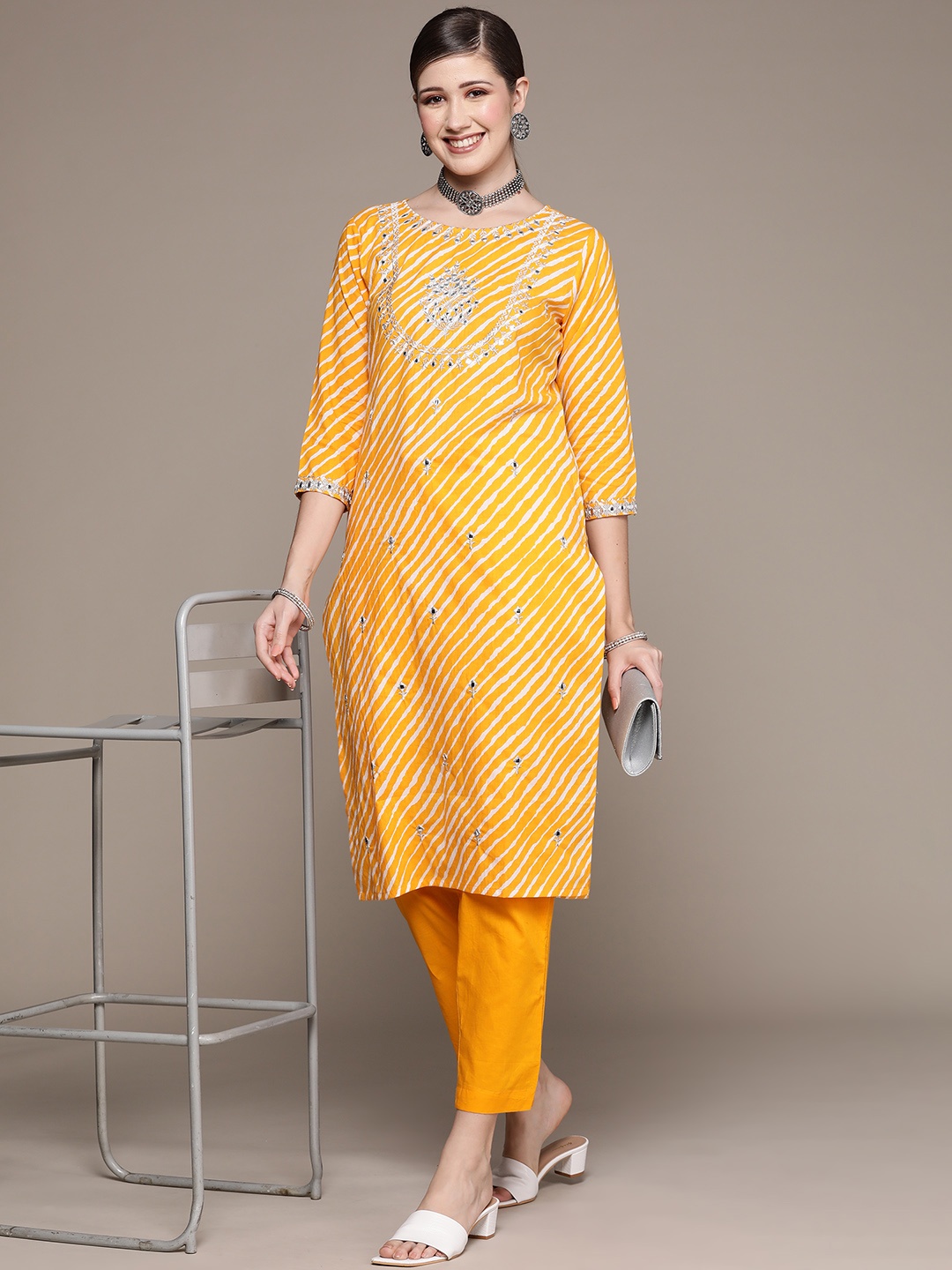 

Ishin Women Yellow & White Leheriya Embroidered Pure Cotton Kurta with Trousers