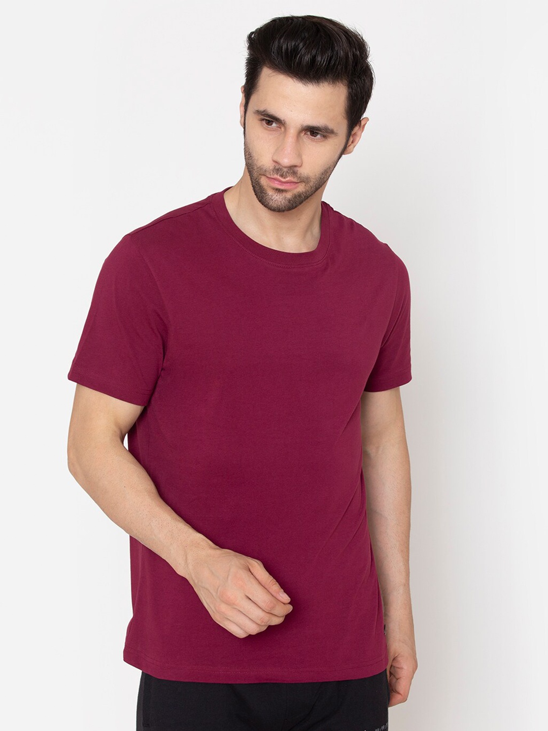 

FLAWLESS Men Maroon Cotton T-shirt