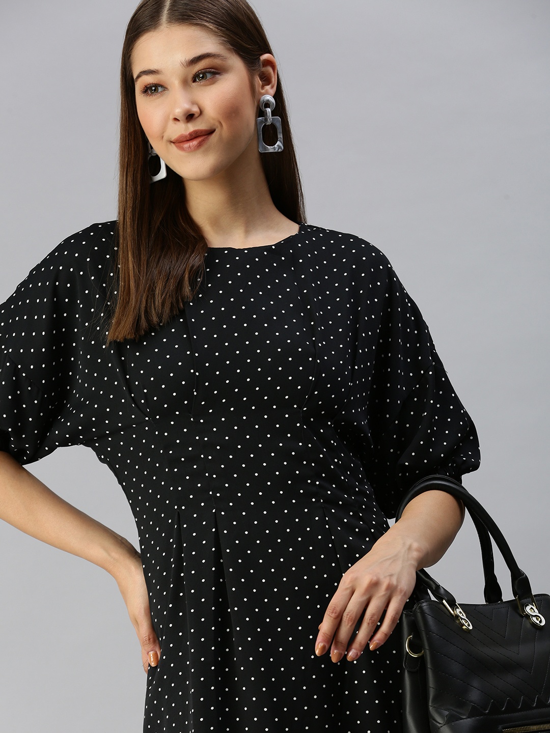 

SHOWOFF Black Crepe A-Line Dress