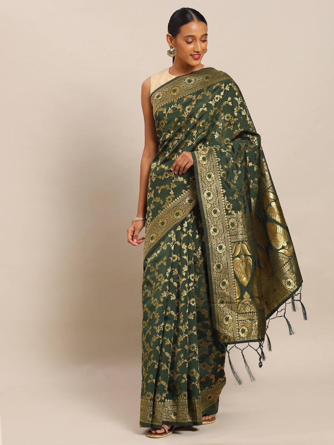 

Mitera Olive Green & Gold-Toned Woven Design Zari Silk Blend Banarasi Saree