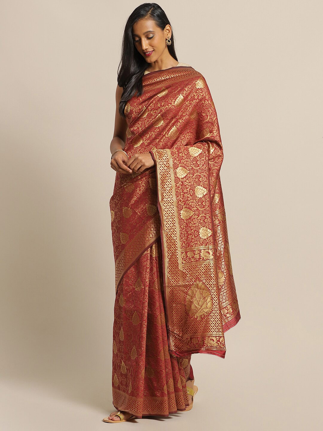 

Mitera Maroon & Gold-Toned Woven Design Zari Silk Blend Banarasi Saree