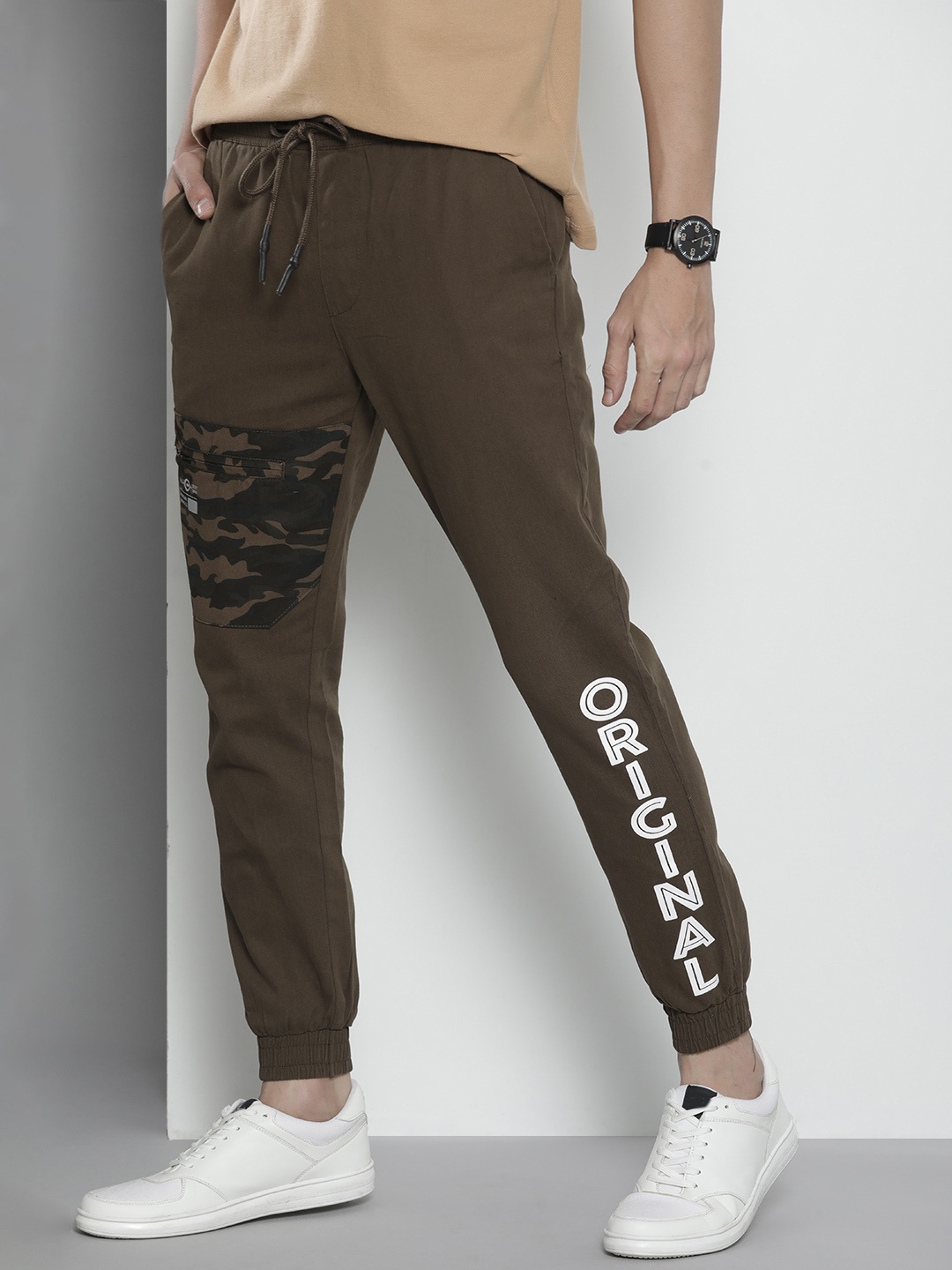 

The Indian Garage Co Men Brown Typography Joggers