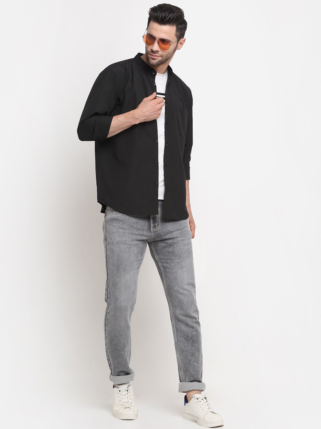 

NEUDIS Men Black Full Sleeves Classic Casual Shirt