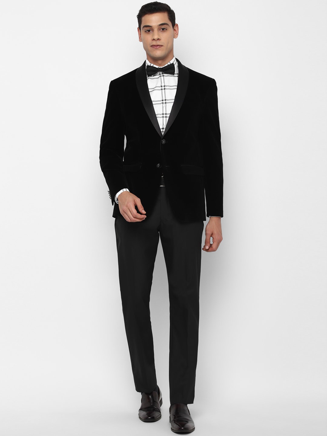 

Allen Solly Men Black 2-Piece Single Breasted Slim-Fit Formal Suit