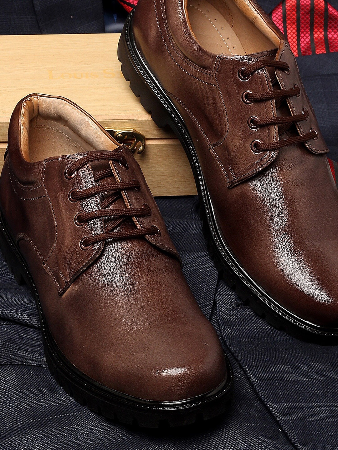 LOUIS STITCH Men Brown Leather Derbys