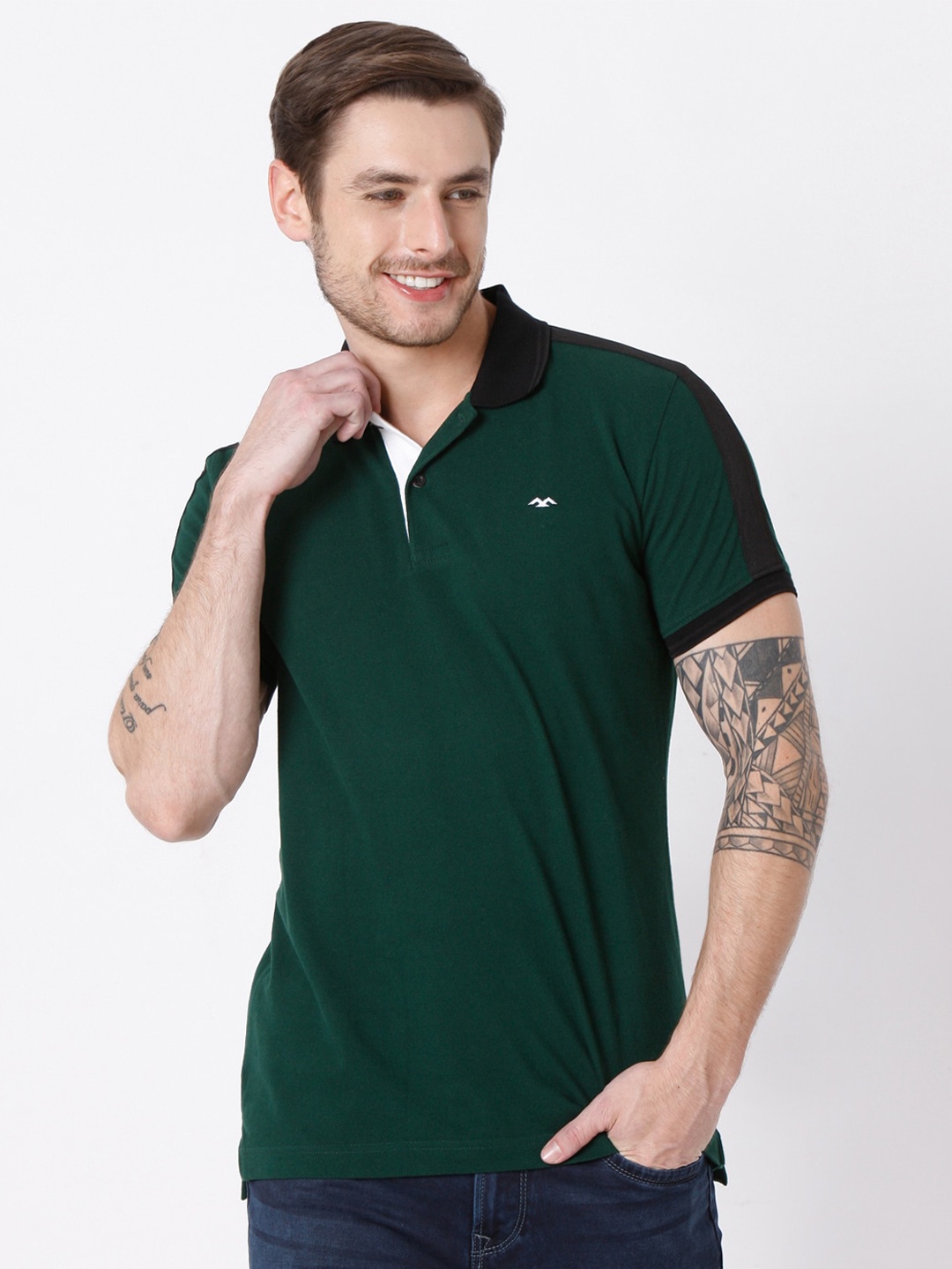 

Mufti Men Green Polo Collar Slim Fit T-shirt