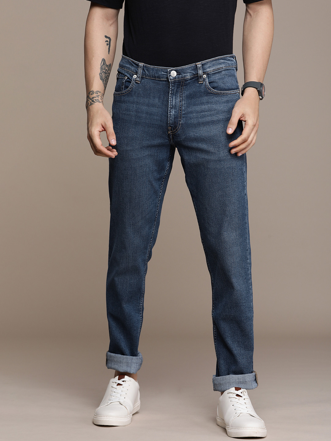 

Calvin Klein Jeans Men Blue Body Fit Light Fade Stretchable Jeans