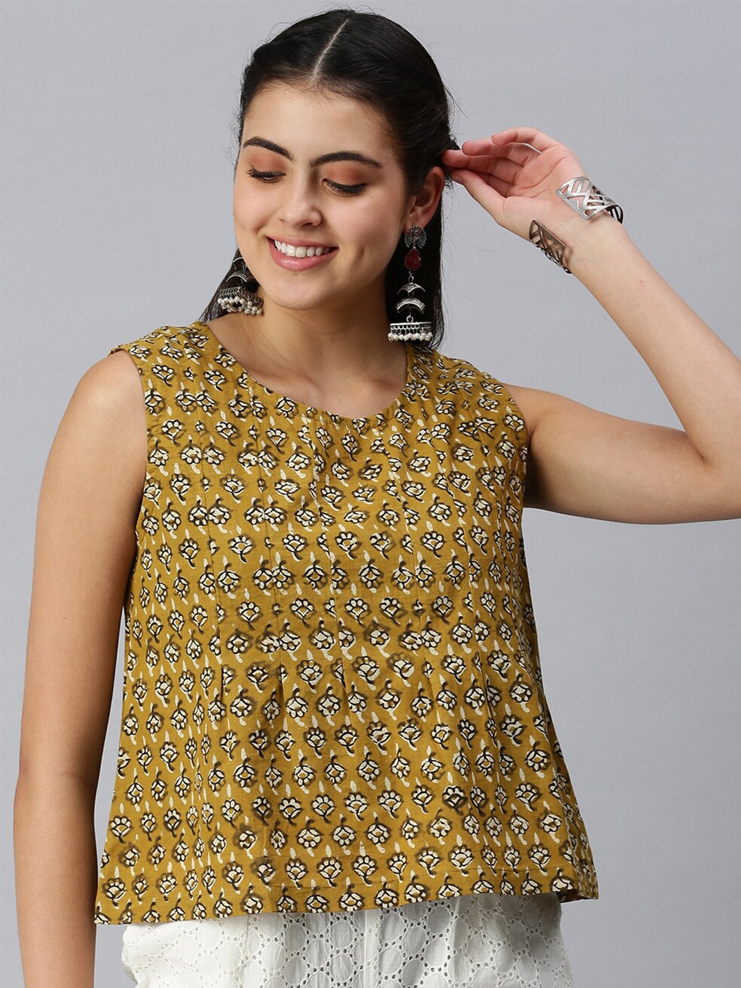 

De Moza Women Mustard Yellow & White Floral Print Top
