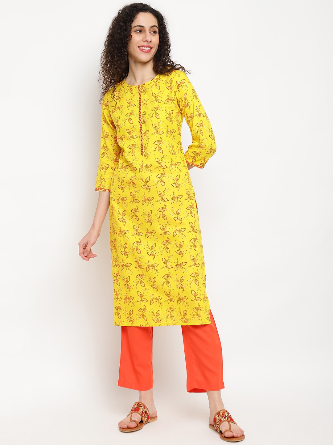 

IMARA Women Yellow Floral Printed Kurta Set