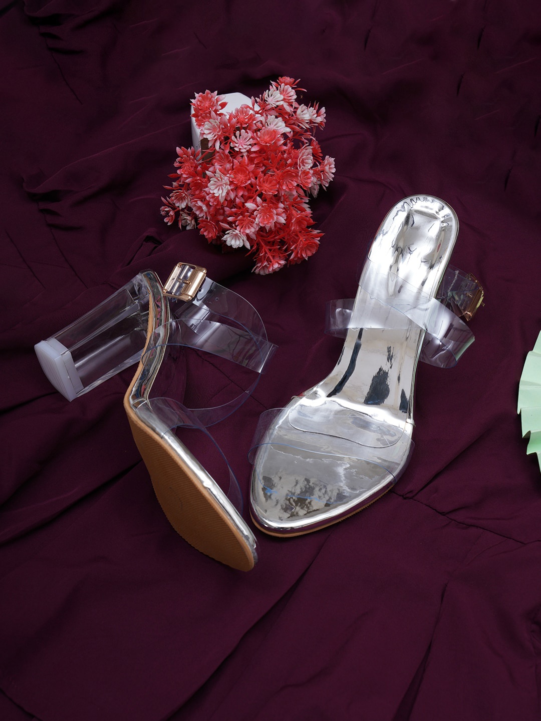 

Misto Women Transparent Solid PU Block Heels