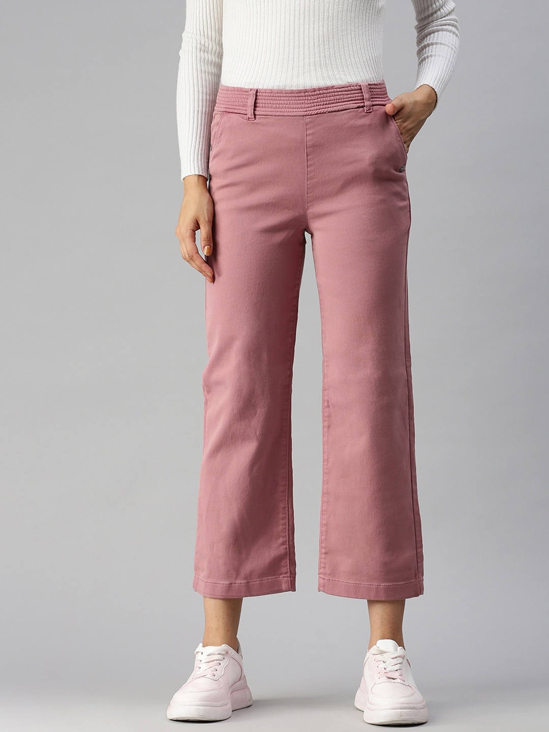 

SHOWOFF Women Peach-Coloured Solid Straight Fit High-Rise Stretchable Jeans