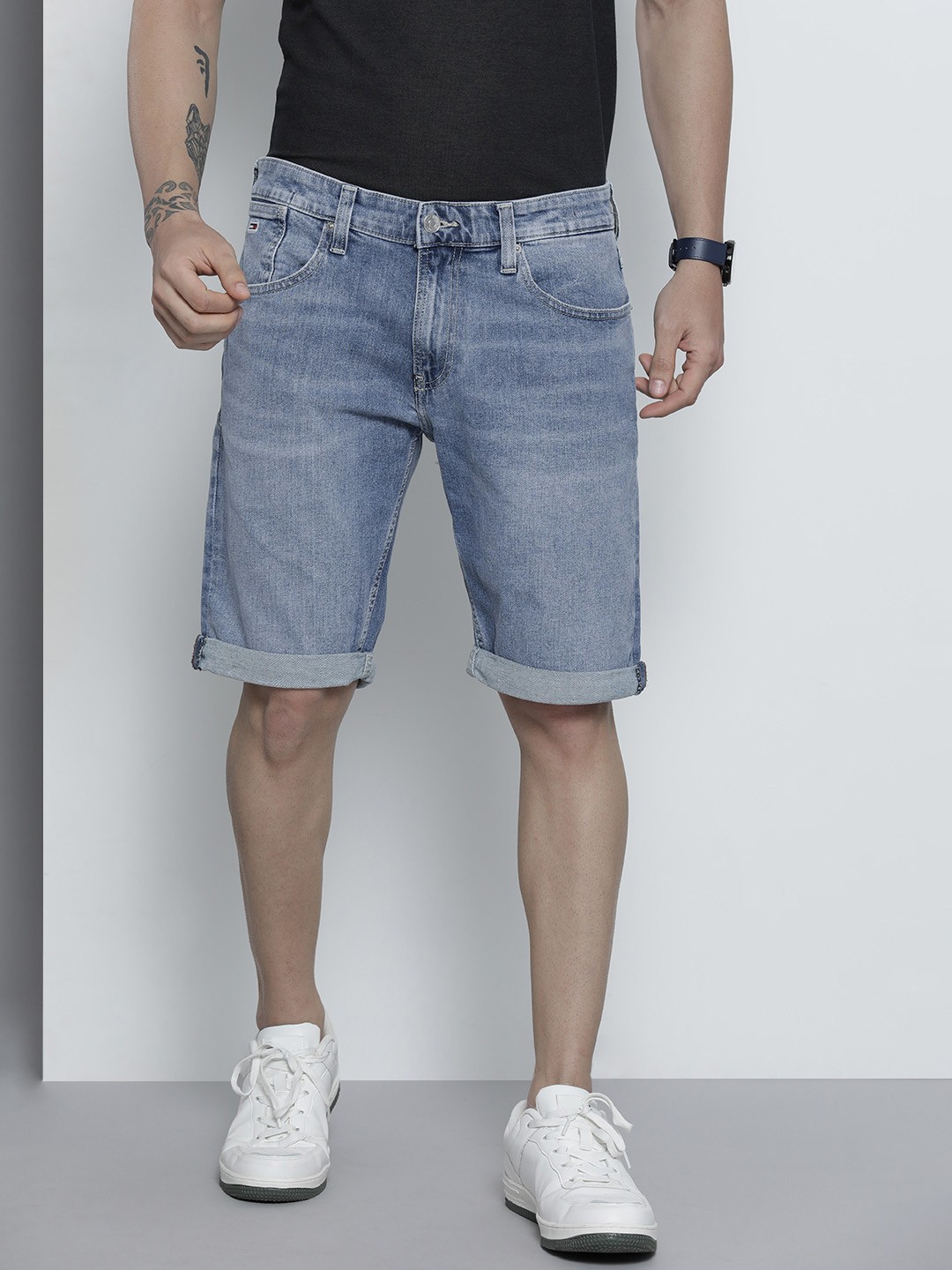 

Tommy Hilfiger Men Blue Washed Ronnie Relaxed Fit Denim Shorts