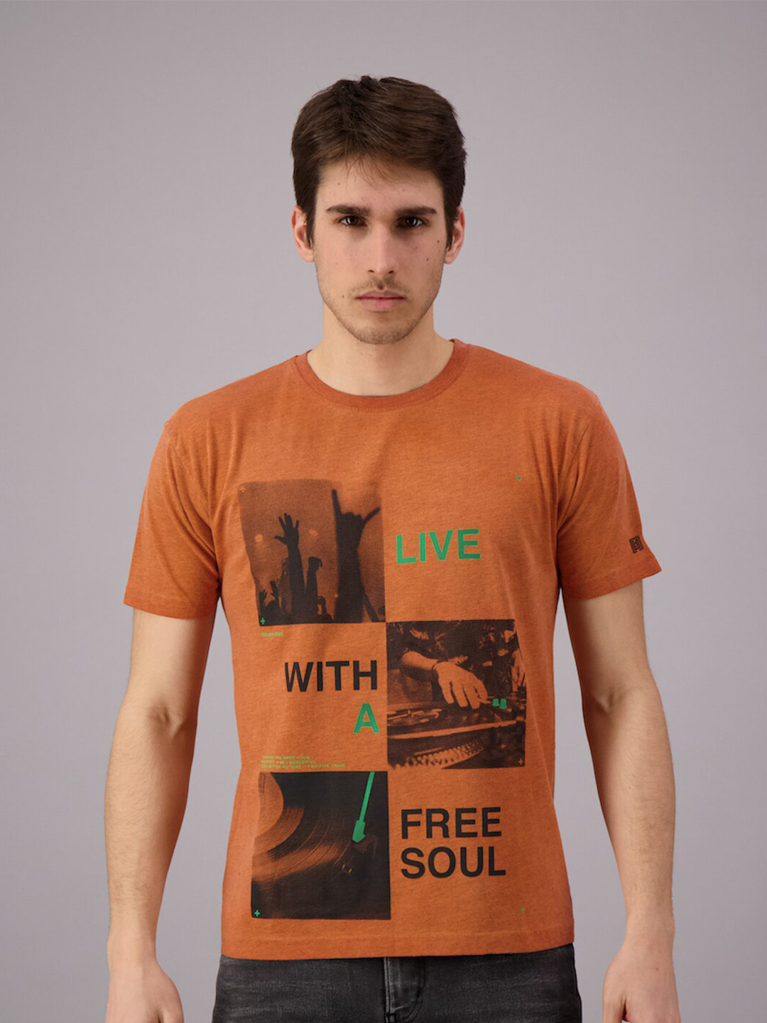 

FREESOUL Men Orange Graphic Printed Pure Cotton T-shirt