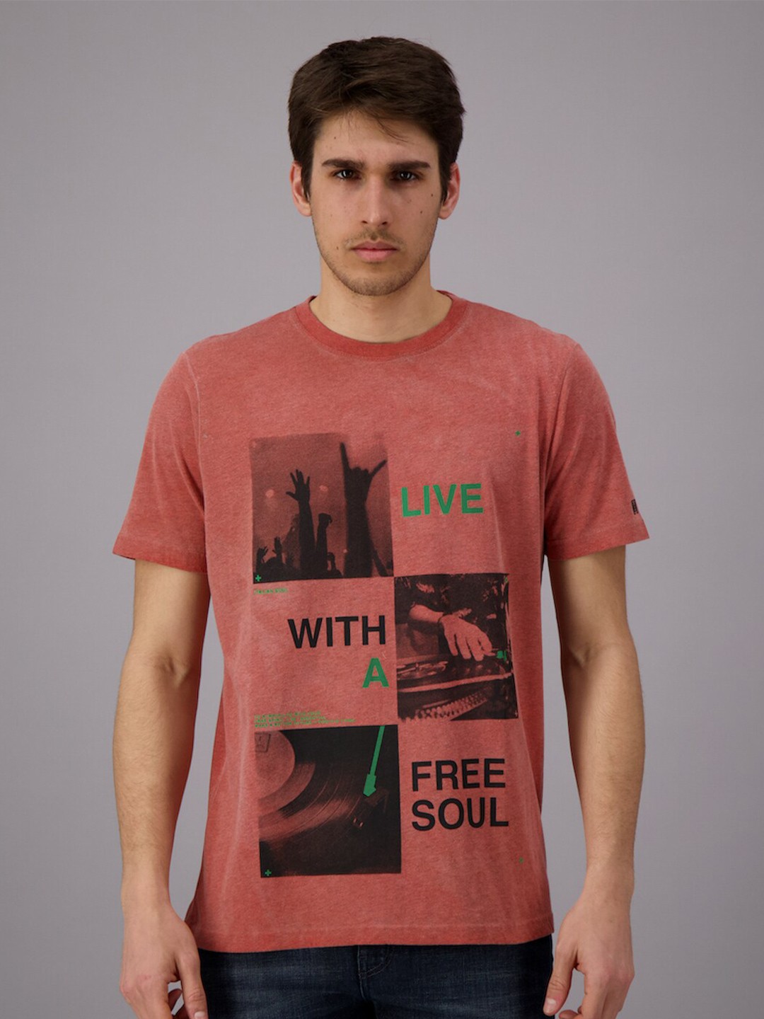 

FREESOUL Men Orange Graphic Printed T-shirt