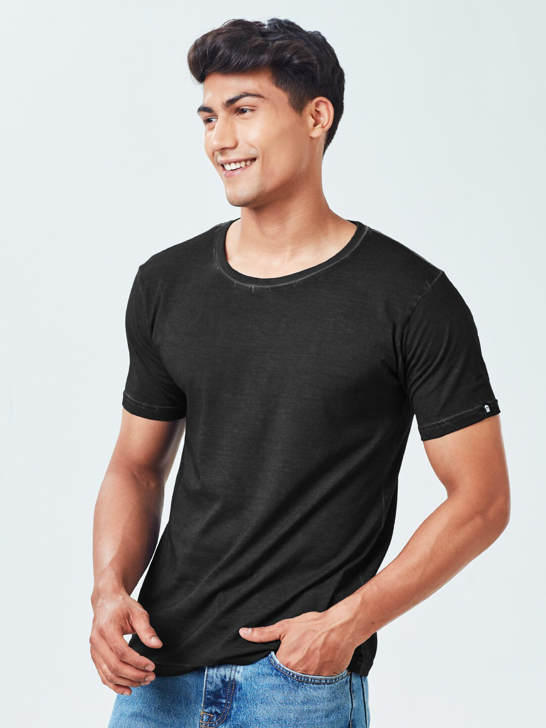 

The Souled Store Men Black Solid Cotton T-shirt
