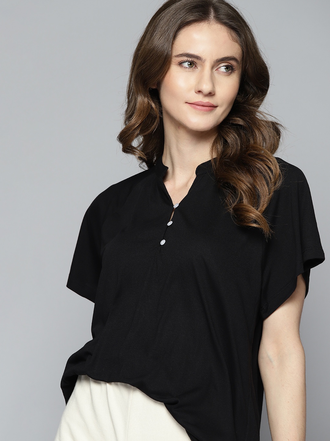 

M&H Easy Black Raglan Sleeves Mandarin Collar Top