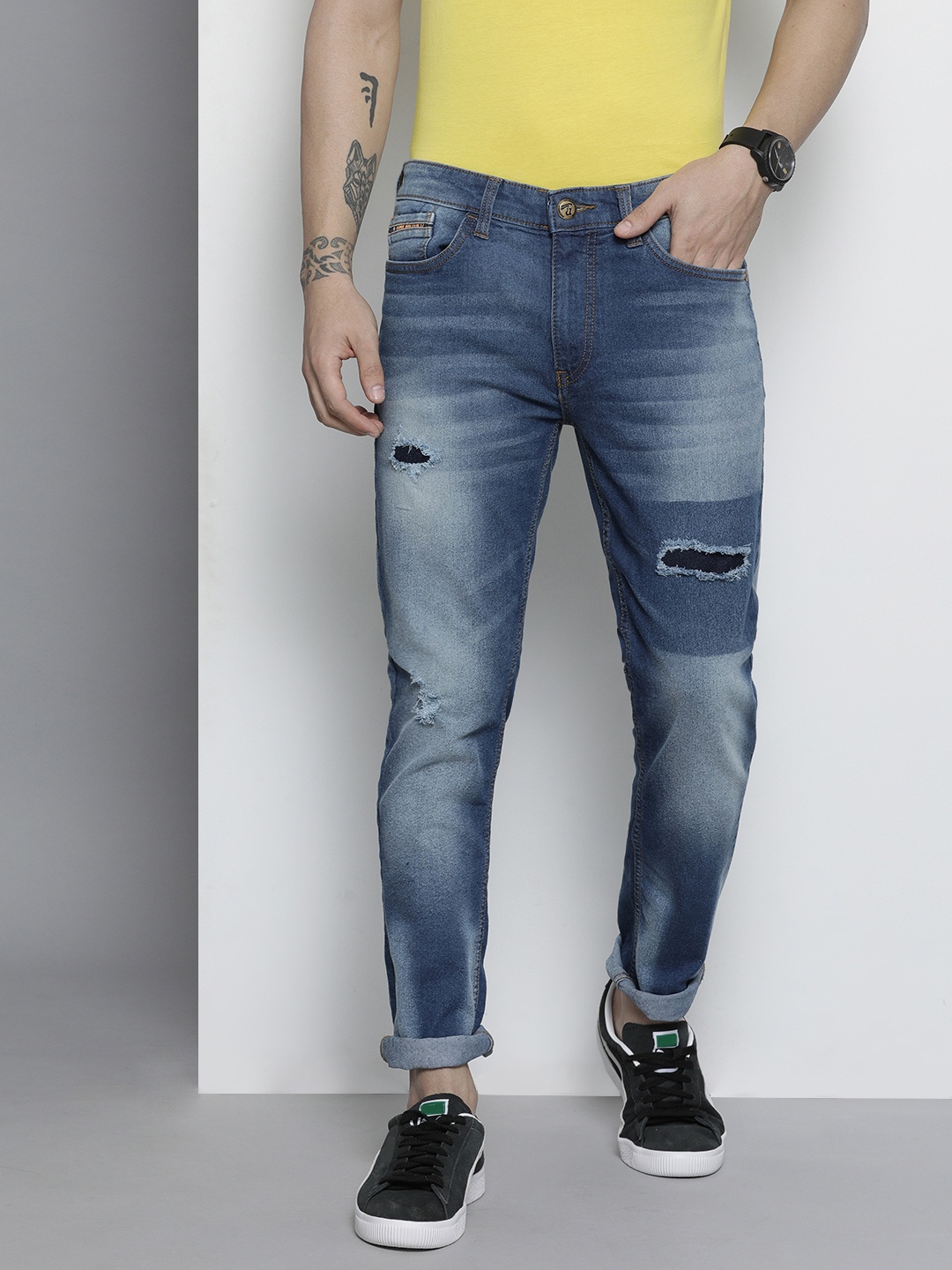 

The Indian Garage Co Men Blue Slim Fit Low Distress Light Fade Stretchable Jeans