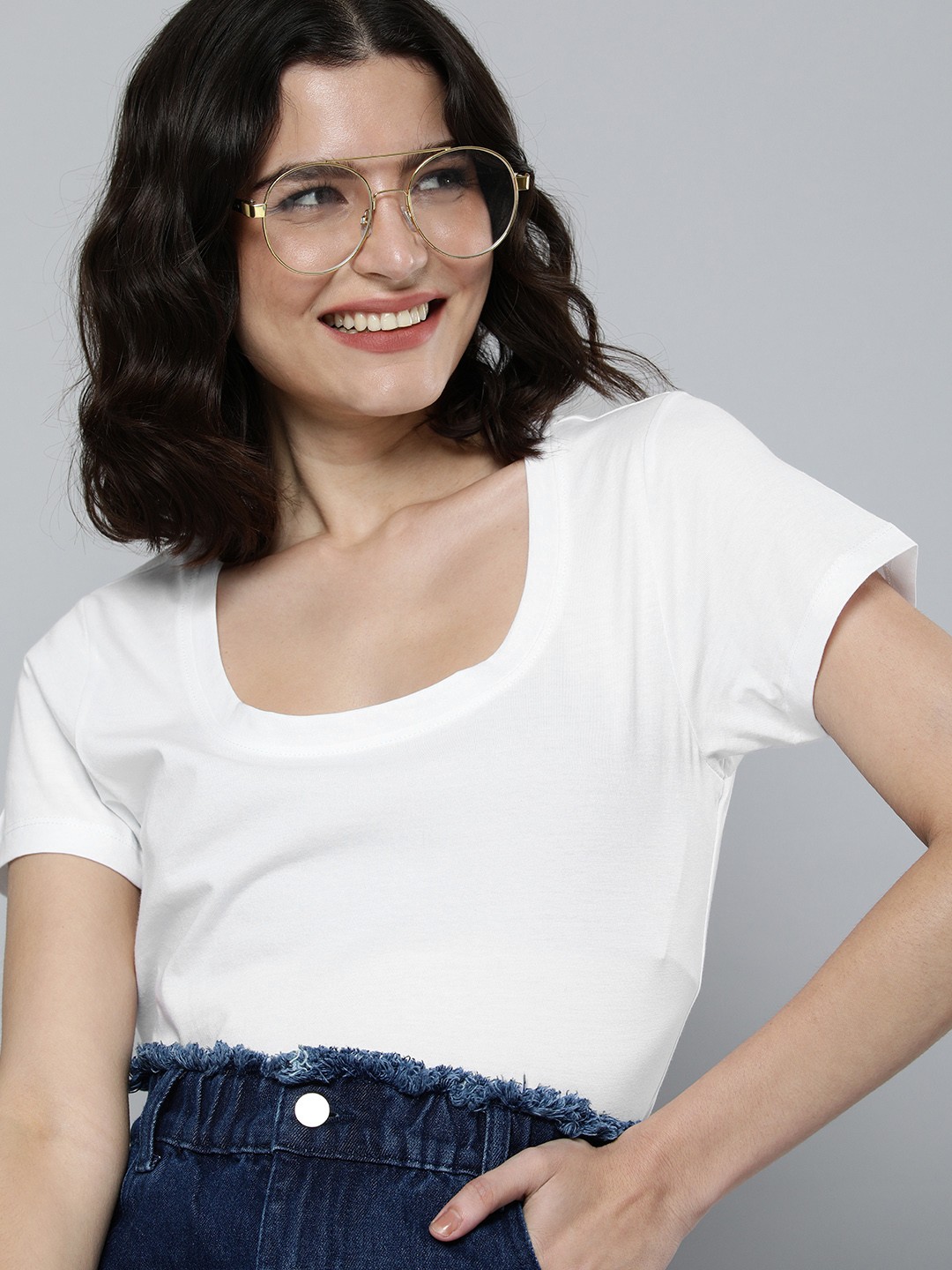 

Mast & Harbour Women White Solid Scoop Neck Pure Cotton T-shirt