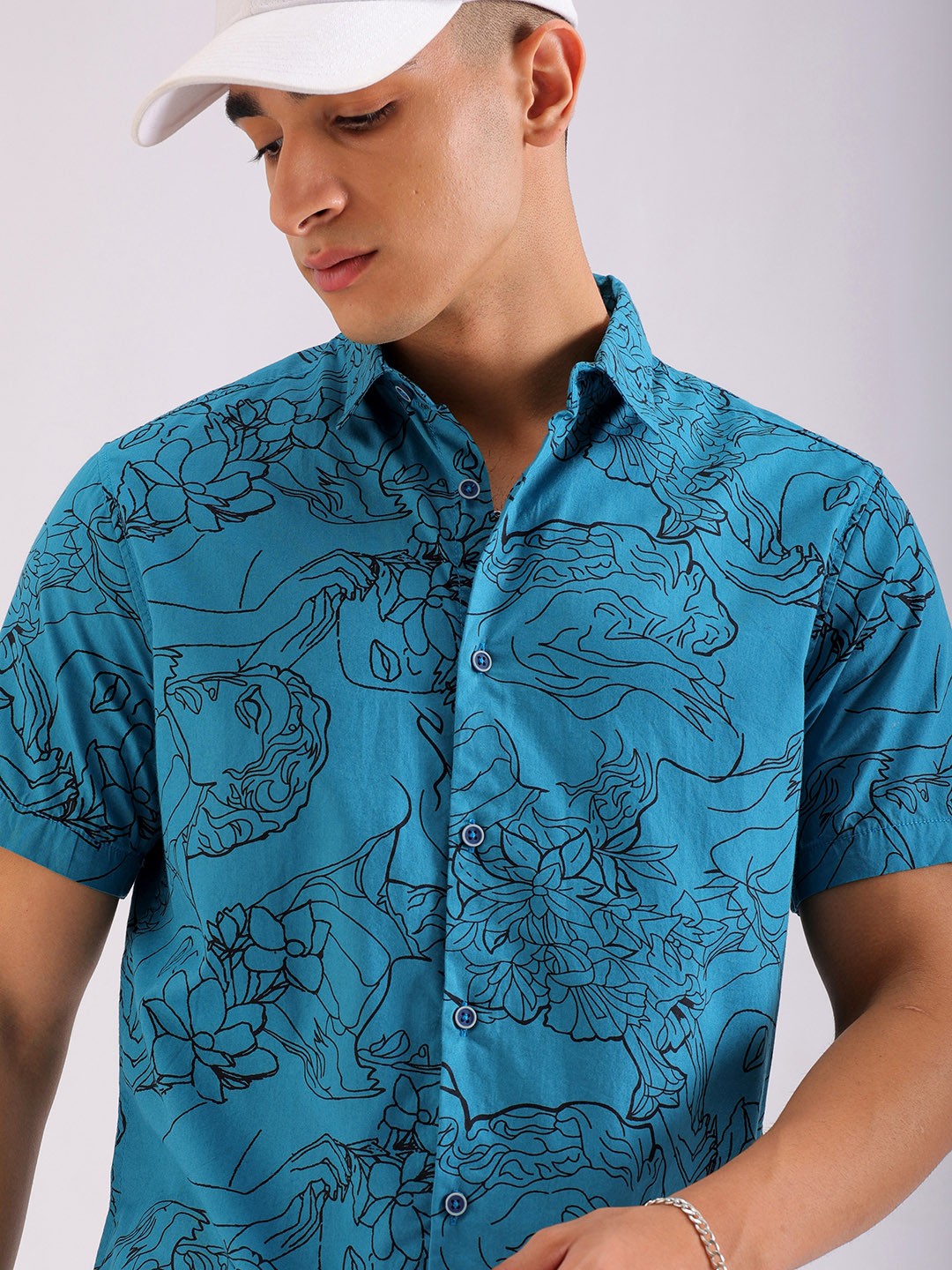

The Indian Garage Co Men Regular Fit Graphic Printed Resortwear Shirt, Blue