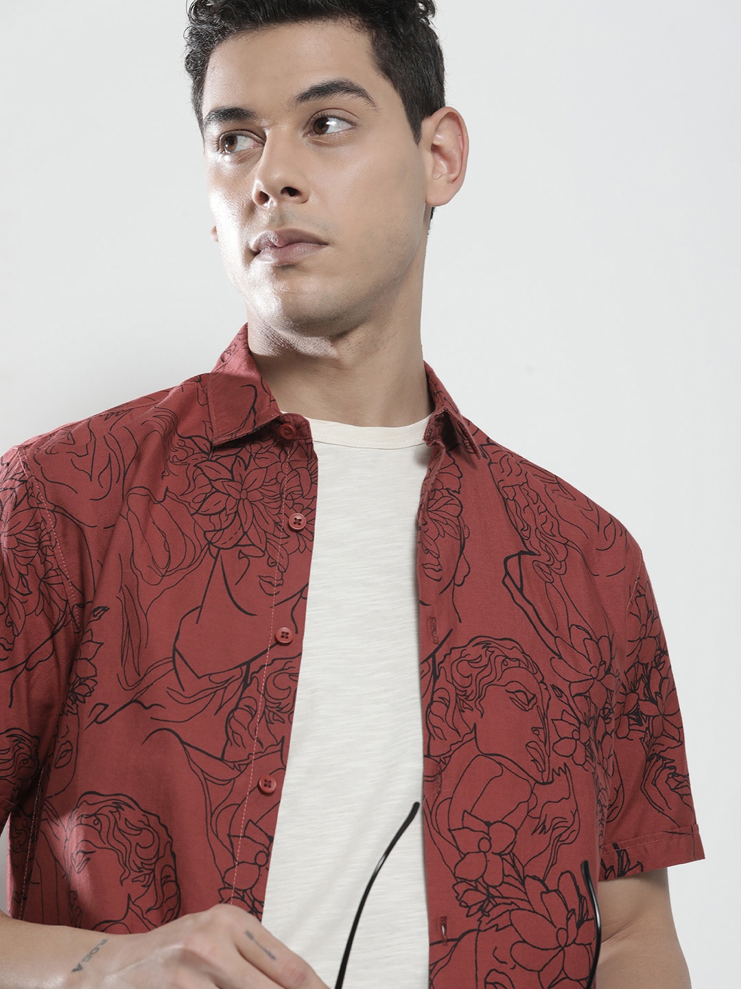 

The Indian Garage Co Men Regular Fit Abstract Printed Resortwear Shirt, Rust