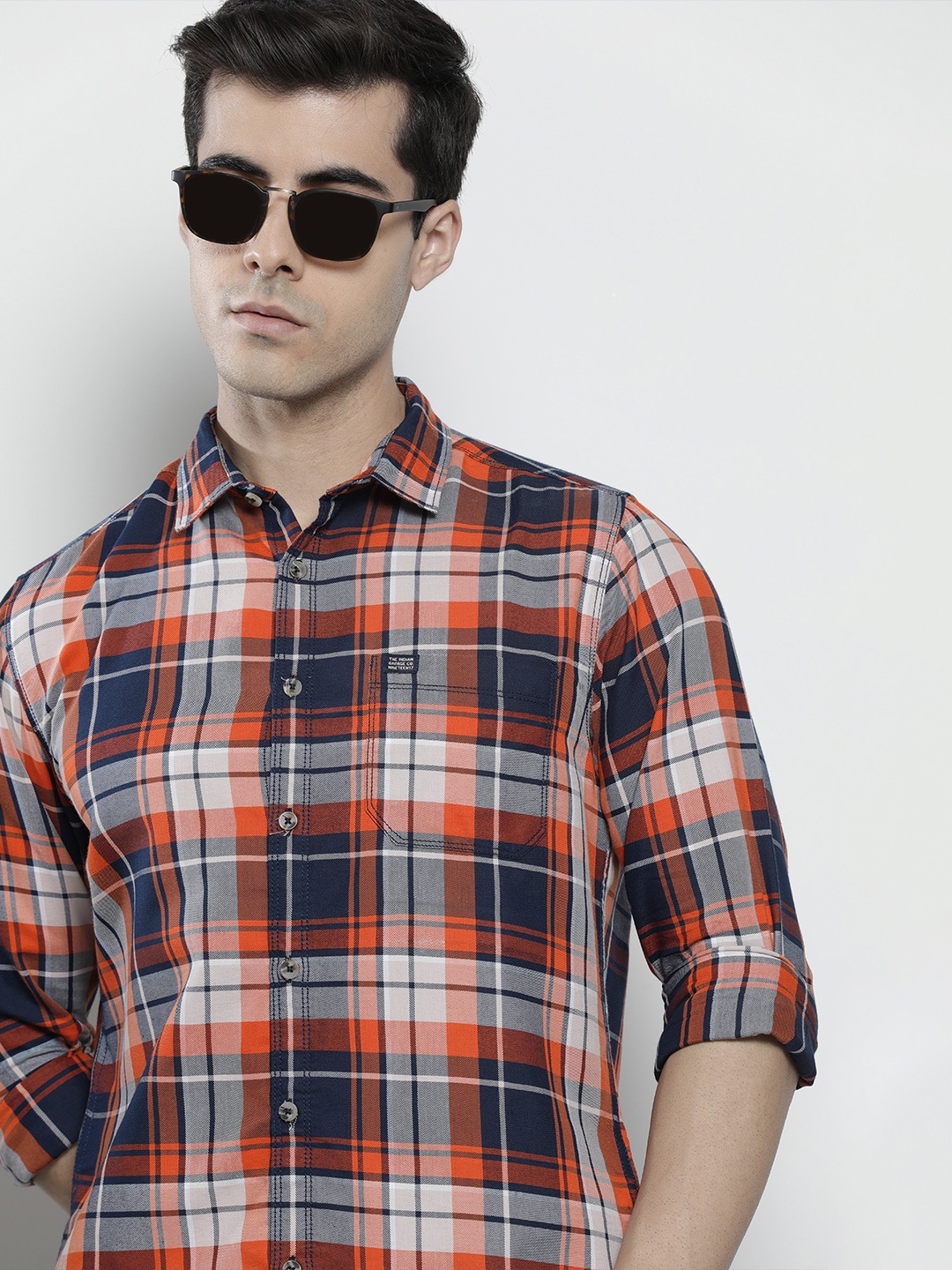 

The Indian Garage Co Men Navy Blue Classic Checked Casual Shirt