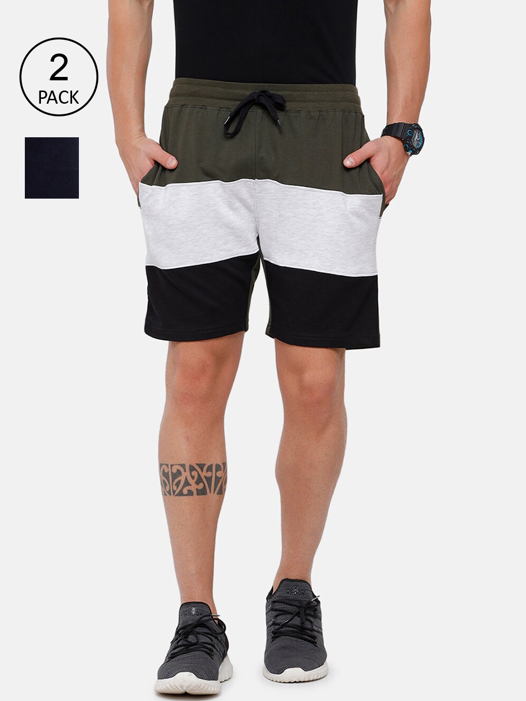 

MADSTO Men Multicoloured Colourblocked Sports Shorts, Multi