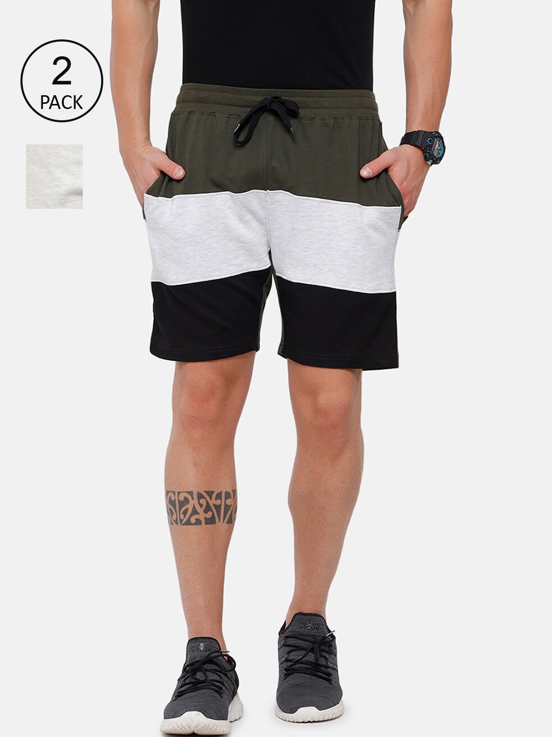 

MADSTO Men Off White and Multicoloured Colourblocked Pack of 2 Shorts