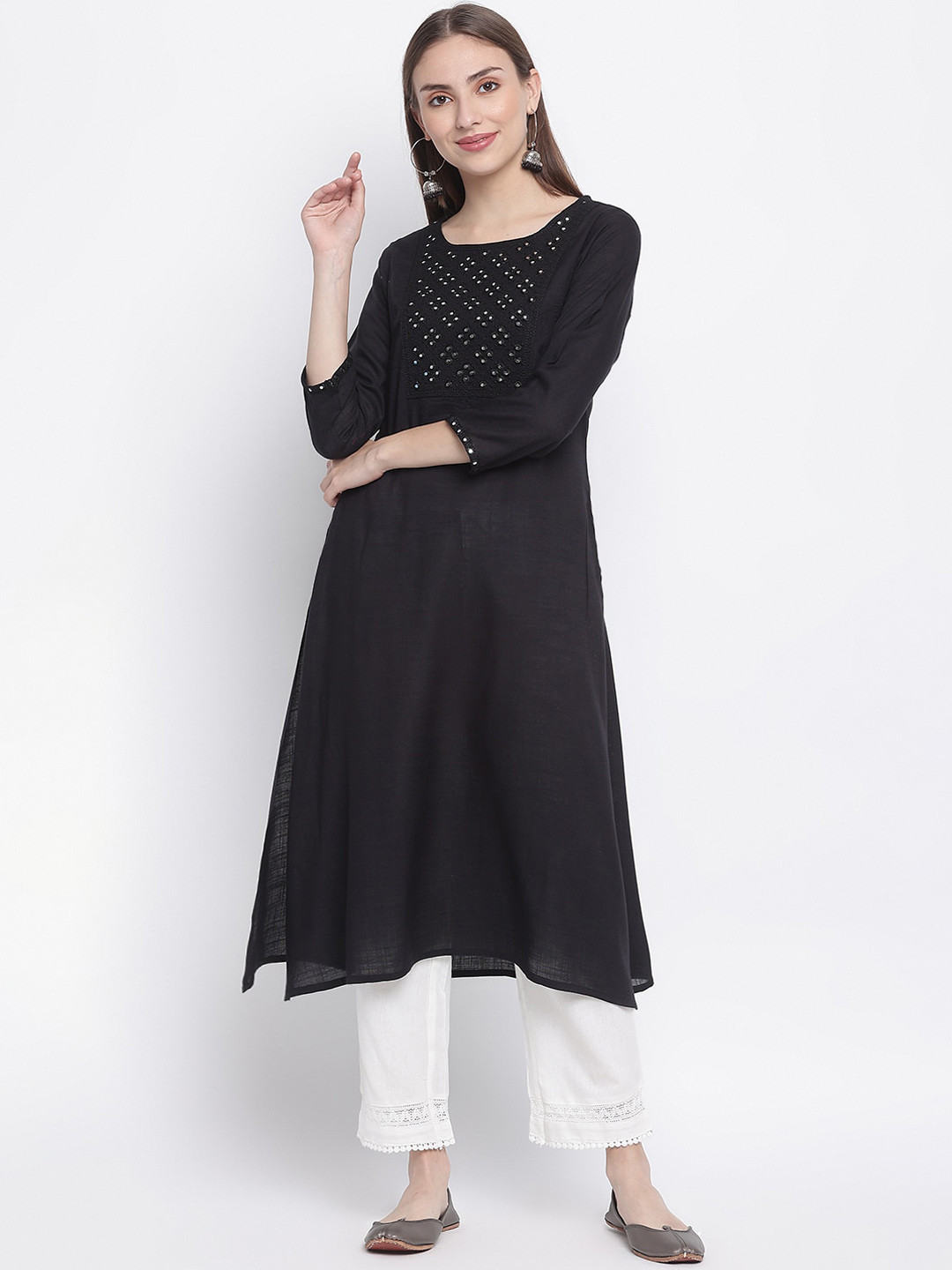 

IMARA Women Black Embellished Embroidered Straight Kurta