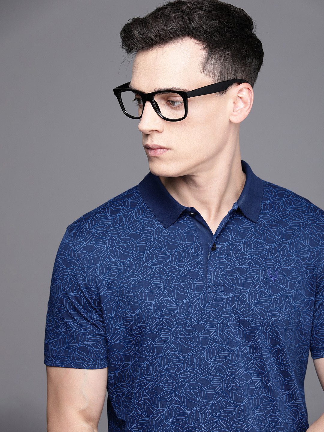 

Allen Solly Men Navy Blue Abstract Printed Pure Cotton T-shirt