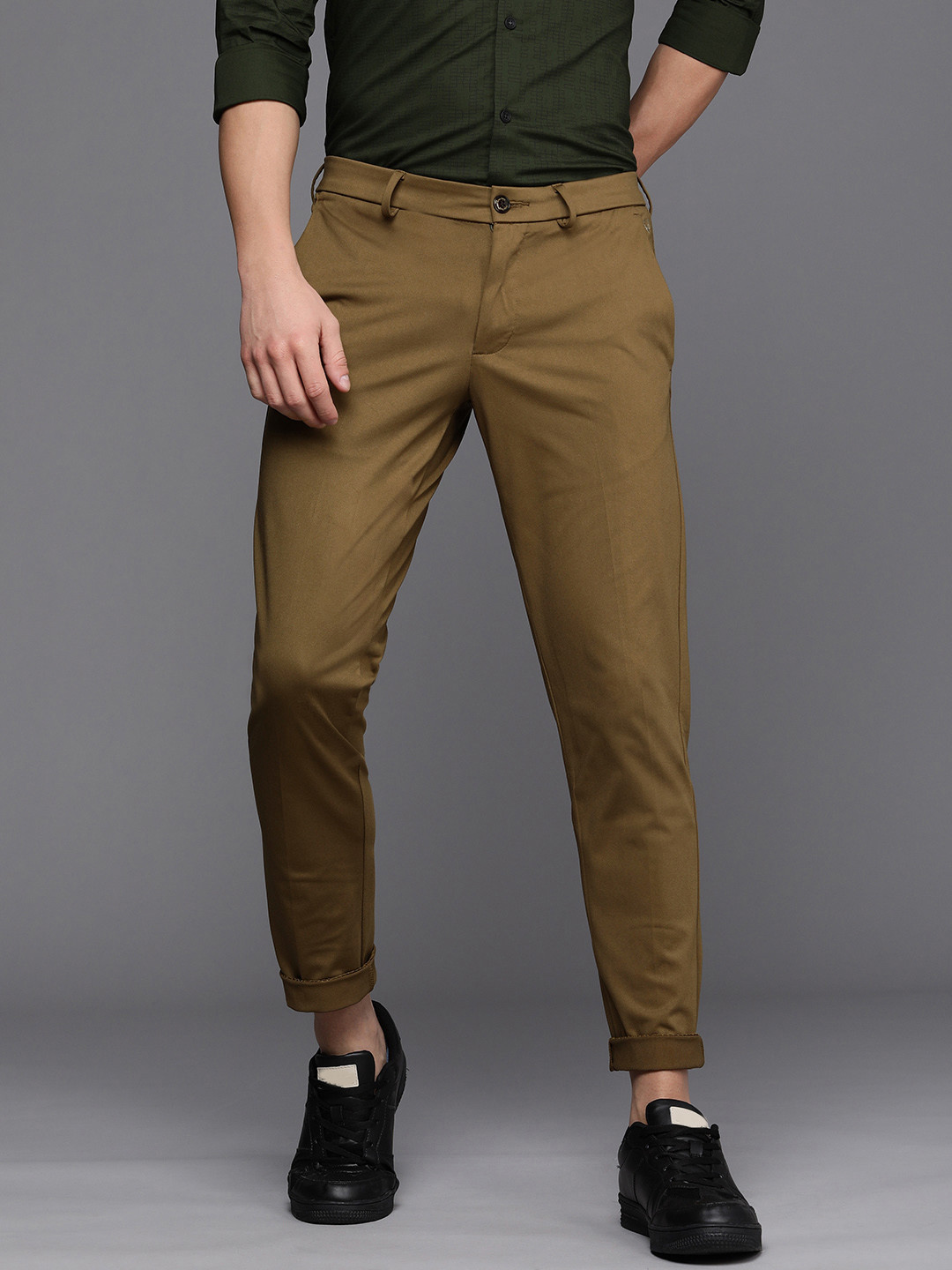 

Allen Solly Men Khaki Solid Regular Trousers