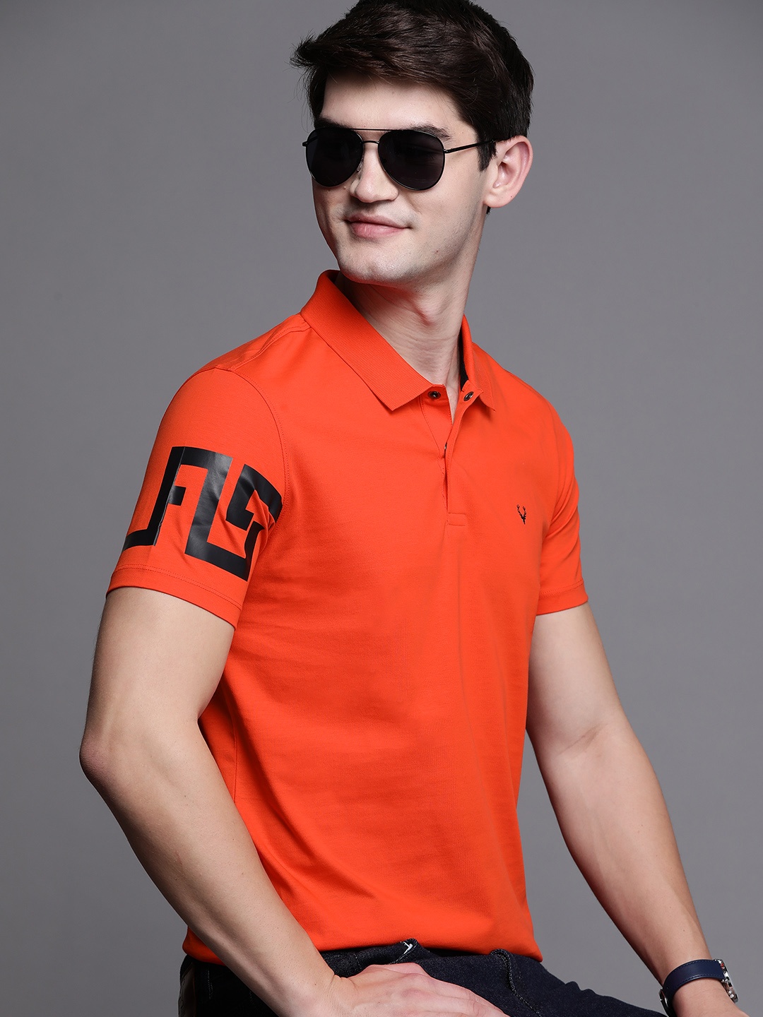 

Allen Solly Men Orange Pure Cotton Solid Polo Collar T-shirt