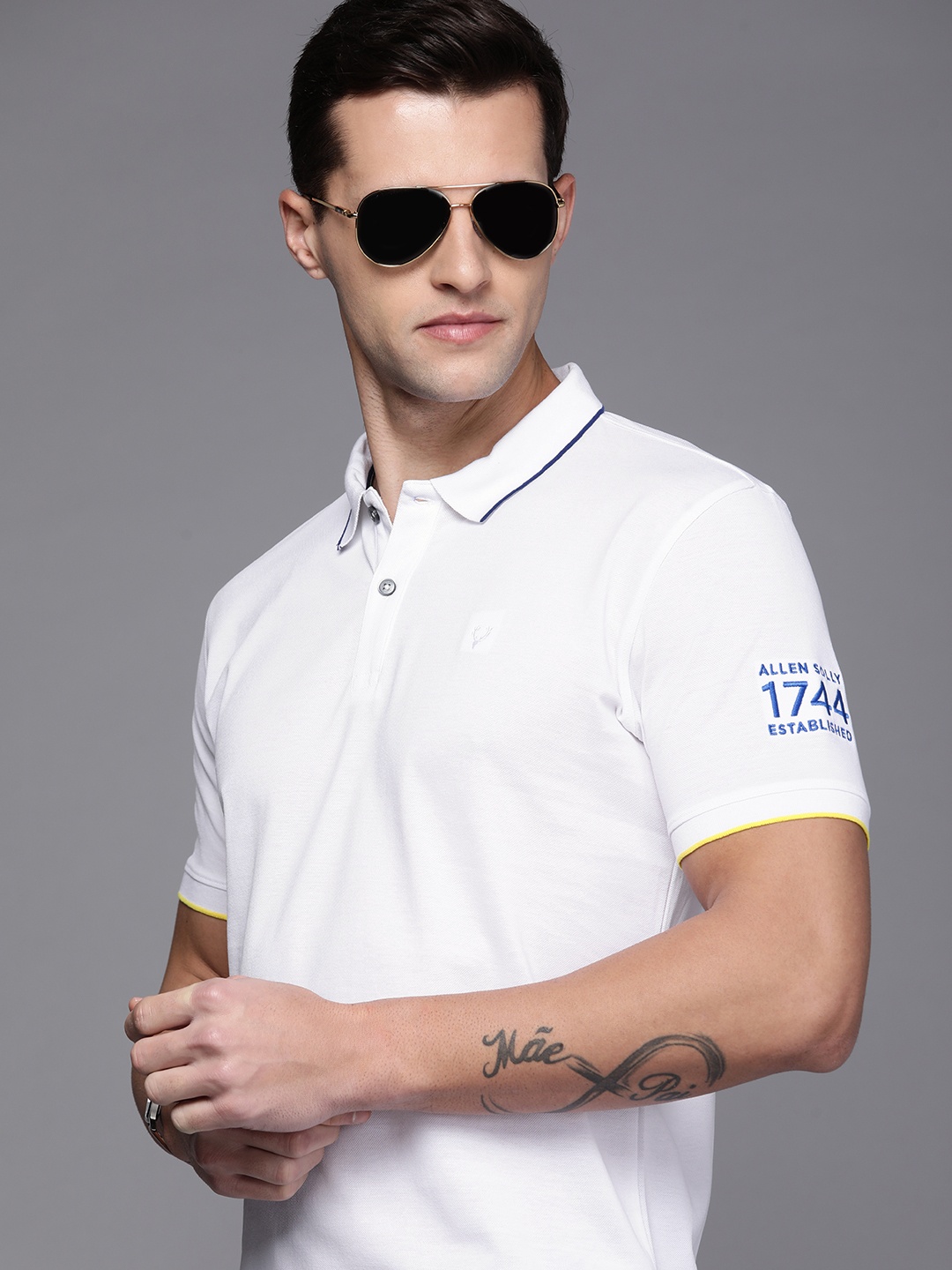 

Allen Solly Men White Solid Polo Collar Pure Cotton Casual T-shirt