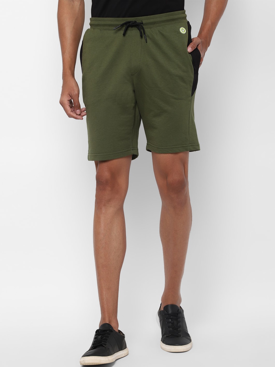 

Allen Solly Sport Men Olive Green Slim Fit Sports Shorts