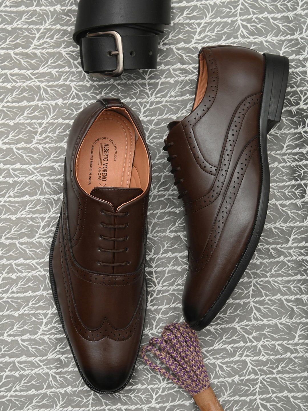 

ALBERTO MORENO Men Brown Solid Formal Brogues