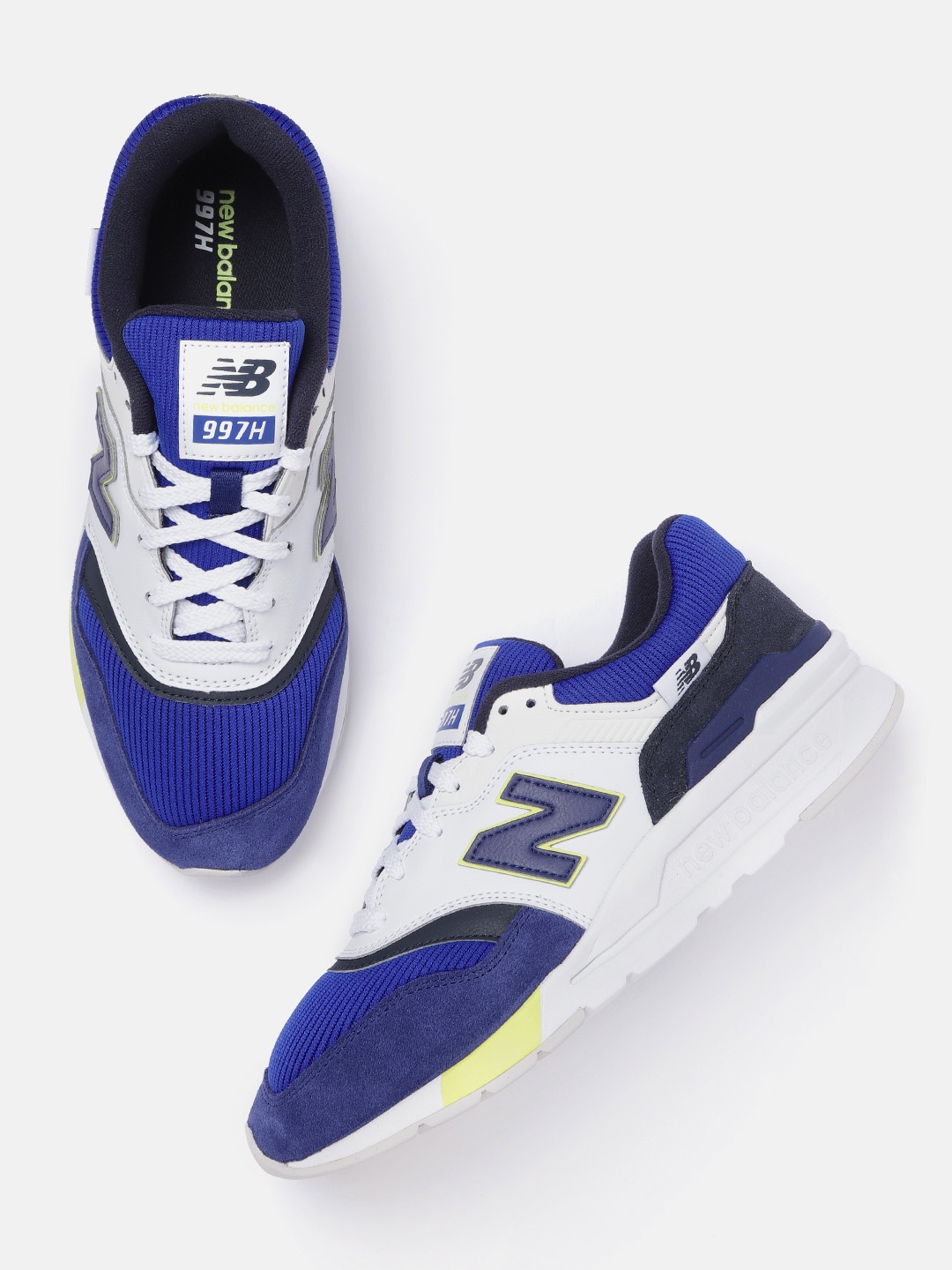 

New Balance Men Blue & White Striped Woven Design Sneakers